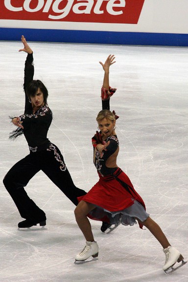 ملف:Skate Canada 2006 – Anastasia Platonova and Andrei Maximishin.jpg