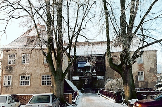 ملف:Turow 1993 c.jpg