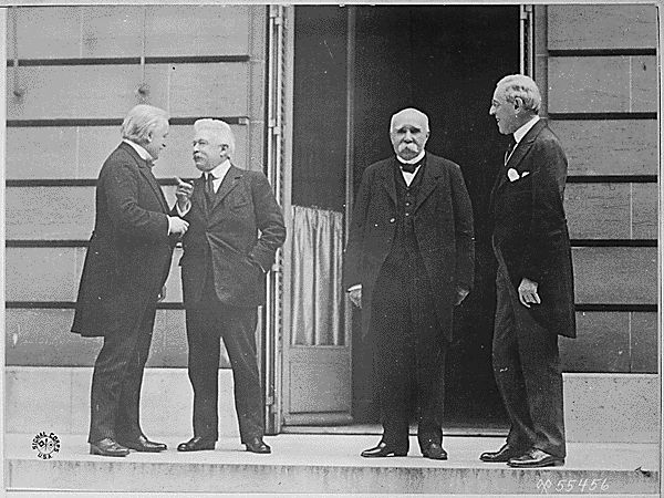 ملف:Council of Four Versailles.jpg