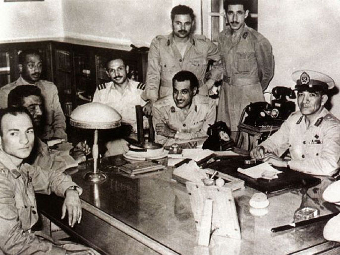 ملف:Egyptian Revolutionary Command Council 1953.jpg