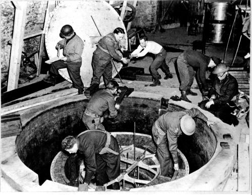 ملف:German Experimental Pile - Haigerloch - April 1945.jpg