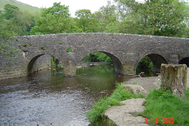 ملف:Wetton Mill Bridge - geograph.org.uk - 72484.jpg
