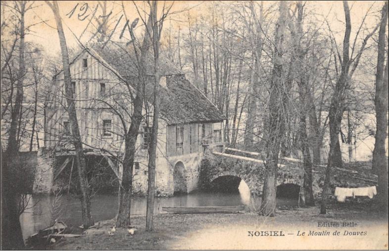 ملف:Ancien moulin de Douvres (Torcy).jpg
