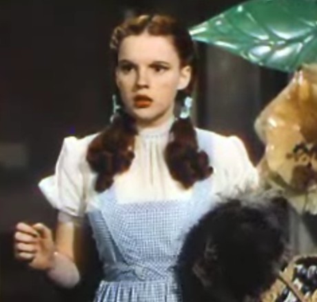 ملف:Judy Garland in The Wizard of Oz trailer 2.jpg