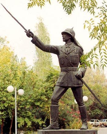 ملف:Yousf alazma.jpg