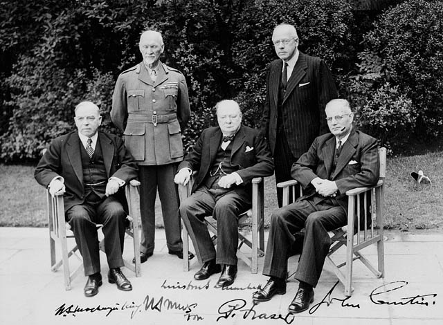 ملف:CommonwealthPrimeMinisters1944.jpg