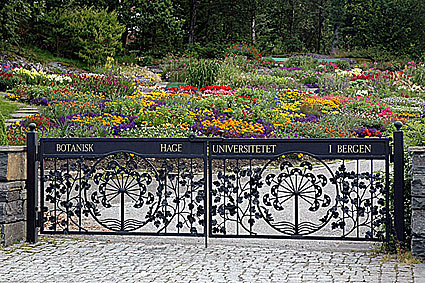 ملف:Inngang Bot hage.jpg