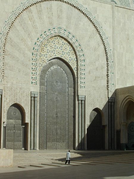 ملف:King Hassan II Mosque Door.jpg