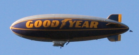 ملف:Goodyear-blimp.jpg