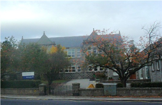 ملف:Torphins school.jpg