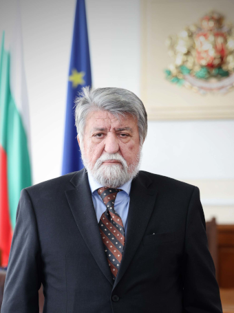 ملف:Vezhdi Rashidov (48NS).png