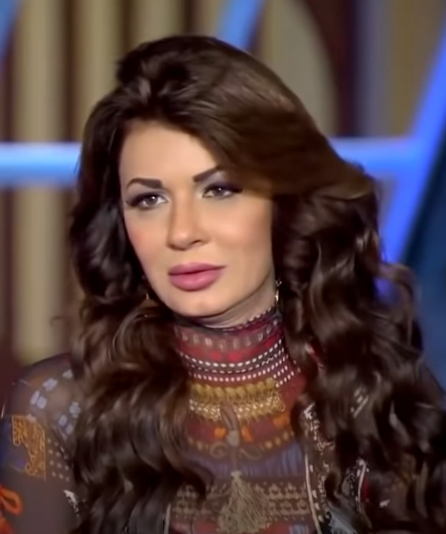 ملف:Naglaa Badr.png