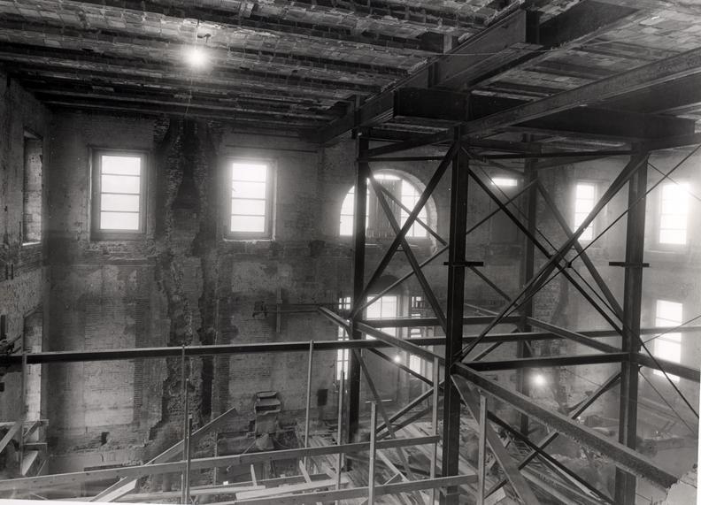ملف:White-house-1950-interior-shell.jpg