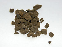 ملف:Iron(II)-sulfide-sample.jpg