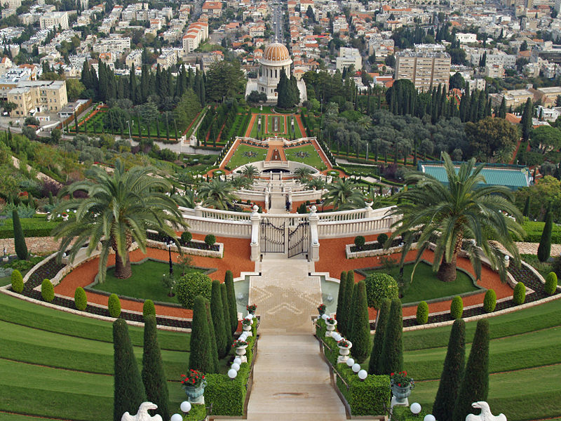 ملف:Bahá'í gardens by David Shankbone.jpg
