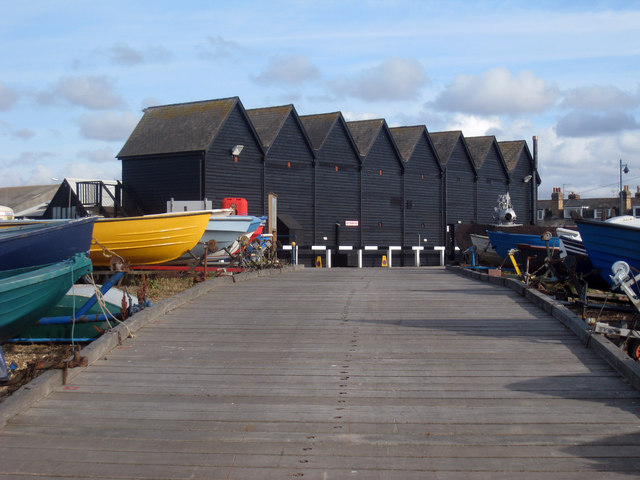 ملف:Fishing Huts at Whitstable - geograph.org.uk - 1483093.jpg