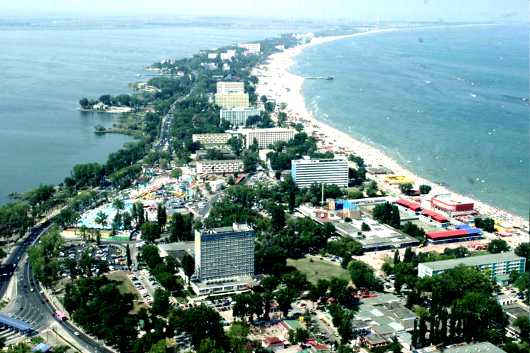 ملف:Mamaia above.jpg