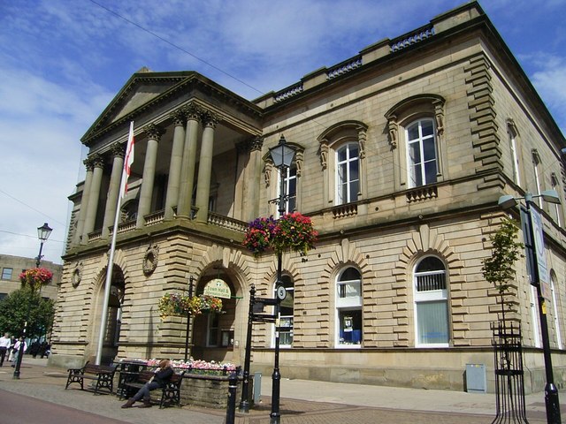 ملف:Town Hall. - geograph.org.uk - 525051.jpg