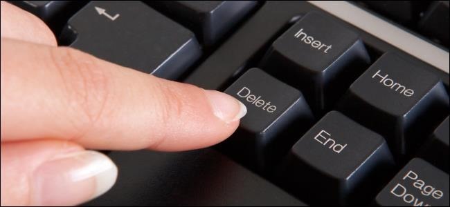 ملف:Finger-pressing-delete-button.jpg