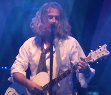 ملف:Ed Roland Live 2011.jpg