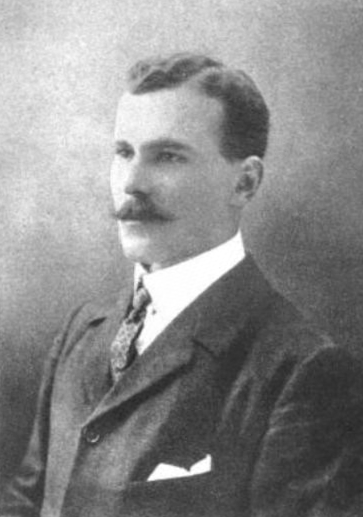 ملف:Norman Gilbert Pritchard (1877–1929).png