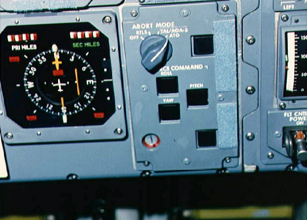 ملف:Space Shuttle abort panel.jpg