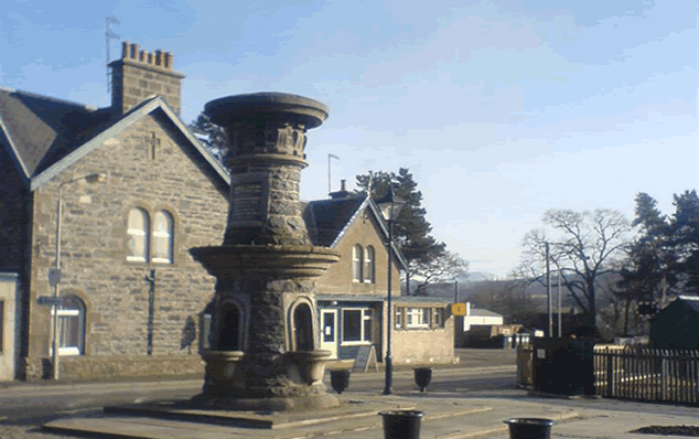 ملف:Kingussie market cross.gif