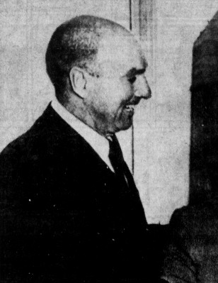 ملف:Alex Hannum 1969.jpeg