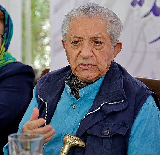 ملف:Ezatollah Entezami.jpg