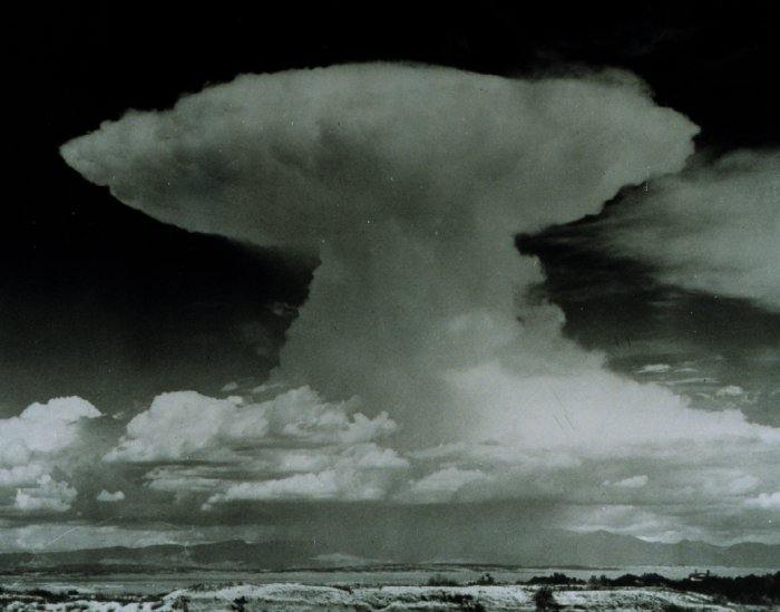 ملف:Cumulonimbus NOAA gov.jpg