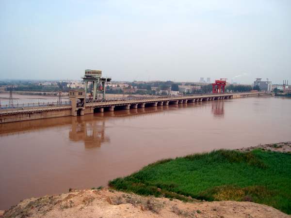 ملف:青铜峡大坝-2008 - panoramio.jpg