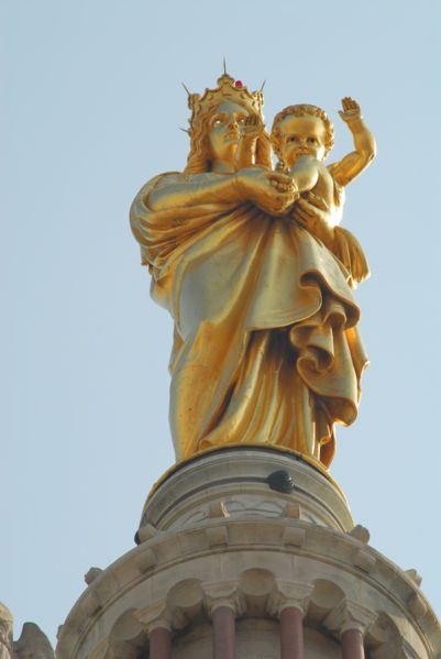 ملف:NotreDameDeLaGarde Statue1.jpg