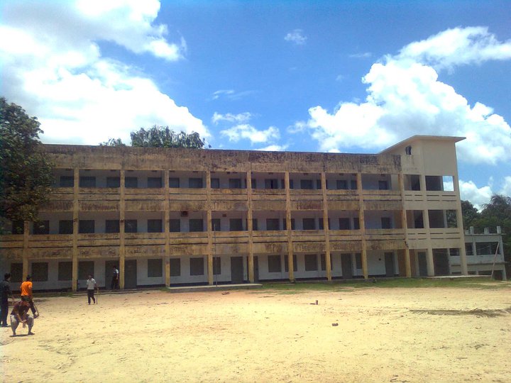 ملف:সরকারি মুসলিম উচ্চ বিদ্যালয় ভবন.jpg