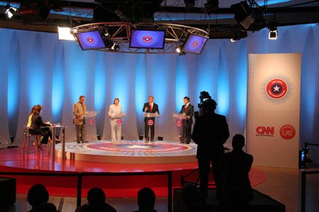 ملف:Debate televisivo Canal 13 CNN.jpg
