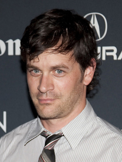 ملف:Tom Everett Scott (cropped).jpg