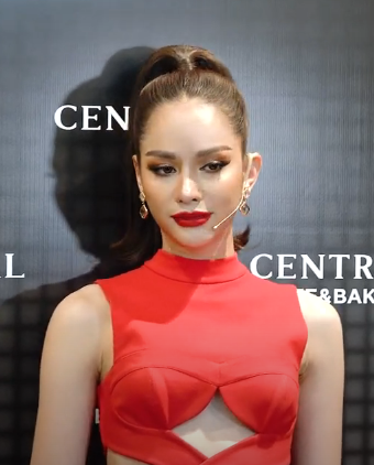 ملف:Anna Sueangam-iam @ 2022 Sept. 02 THHeadline.png