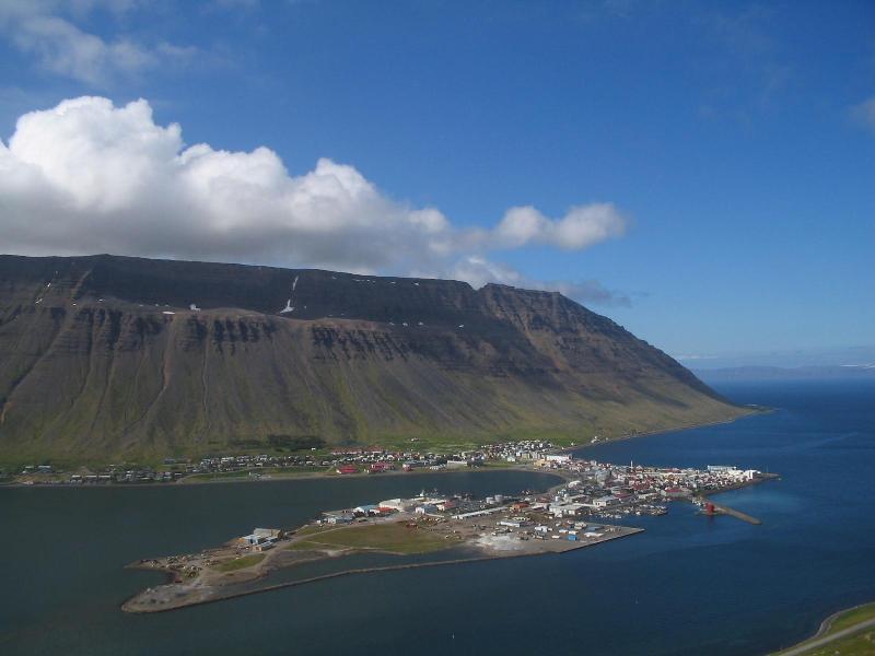 ملف:Isafjordur.jpg
