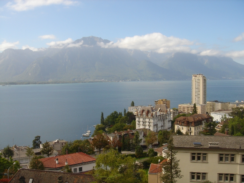 ملف:Montreux2004.jpg