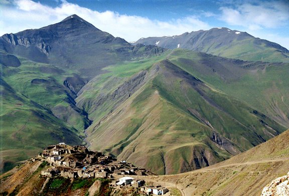 ملف:XinaligAZE.jpg