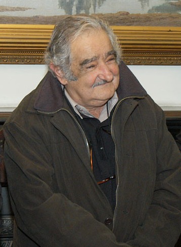 ملف:Josemujica.jpg