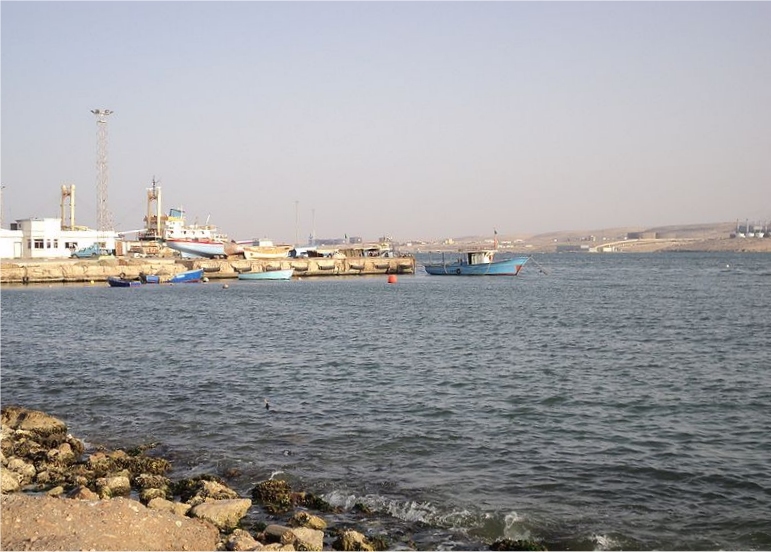ملف:Tobruk port 23.jpg