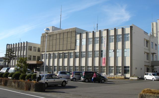 ملف:岐南町役場.jpg
