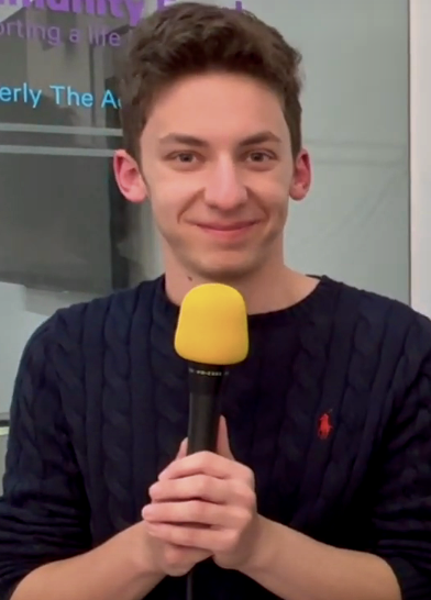 ملف:Andrew Barth Feldman 2023.png