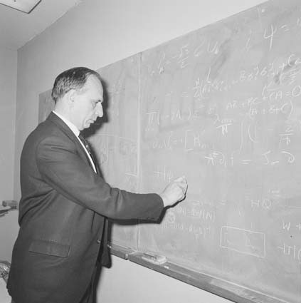 ملف:Kenneth Le Couteur.jpg