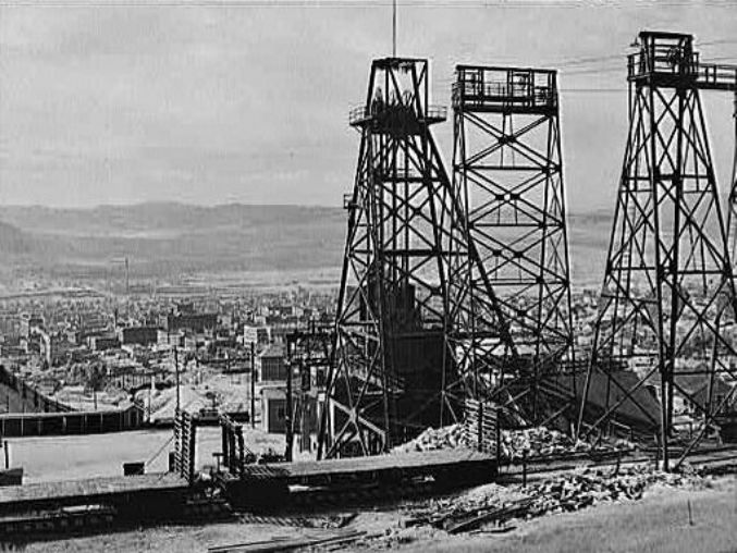 ملف:Butte headframes.jpg