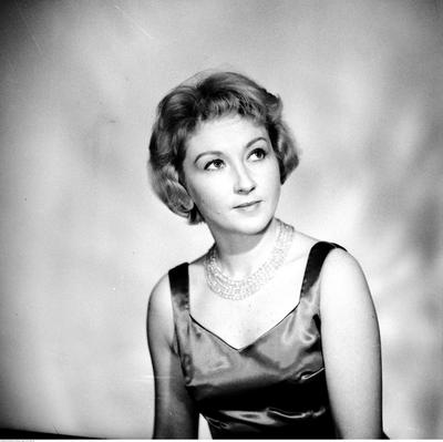 ملف:Regina Smendzianka.jpg