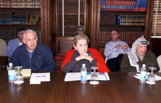 ملف:Houghton house Netanyahu Albright Arafat.jpg