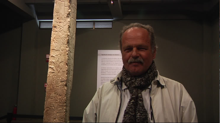 ملف:Alberto Benavides en Chavin.jpg