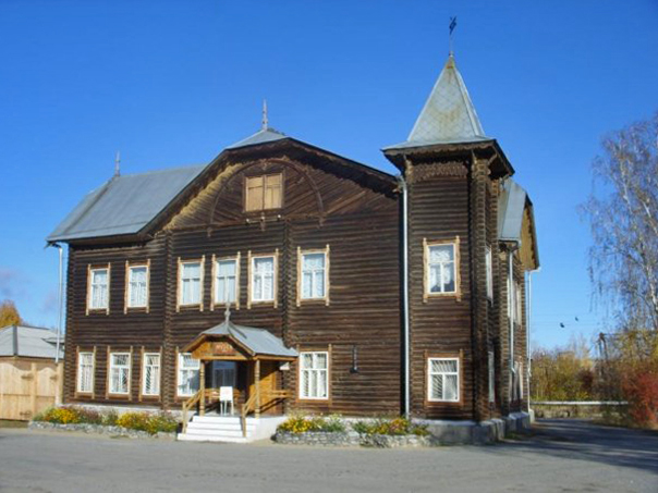 ملف:Пласт музей.jpg