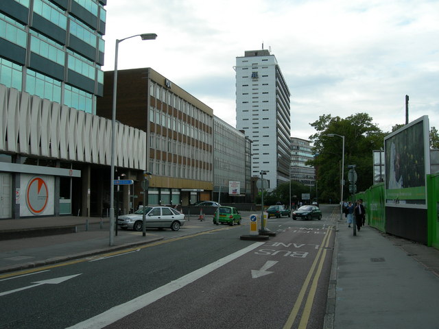 ملف:Dingwall Road, Croydon - geograph.org.uk - 475506.jpg